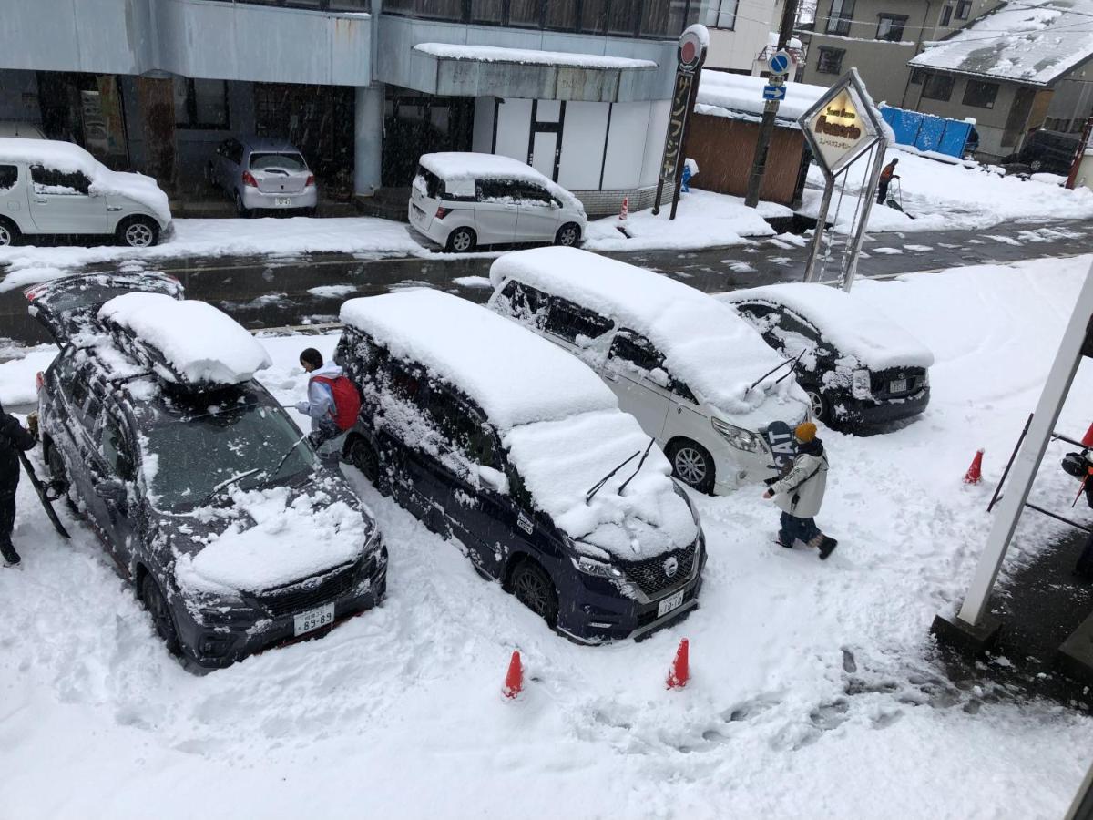 Seki  Snowhouse Memorie Hotel-石打丸山 מראה חיצוני תמונה